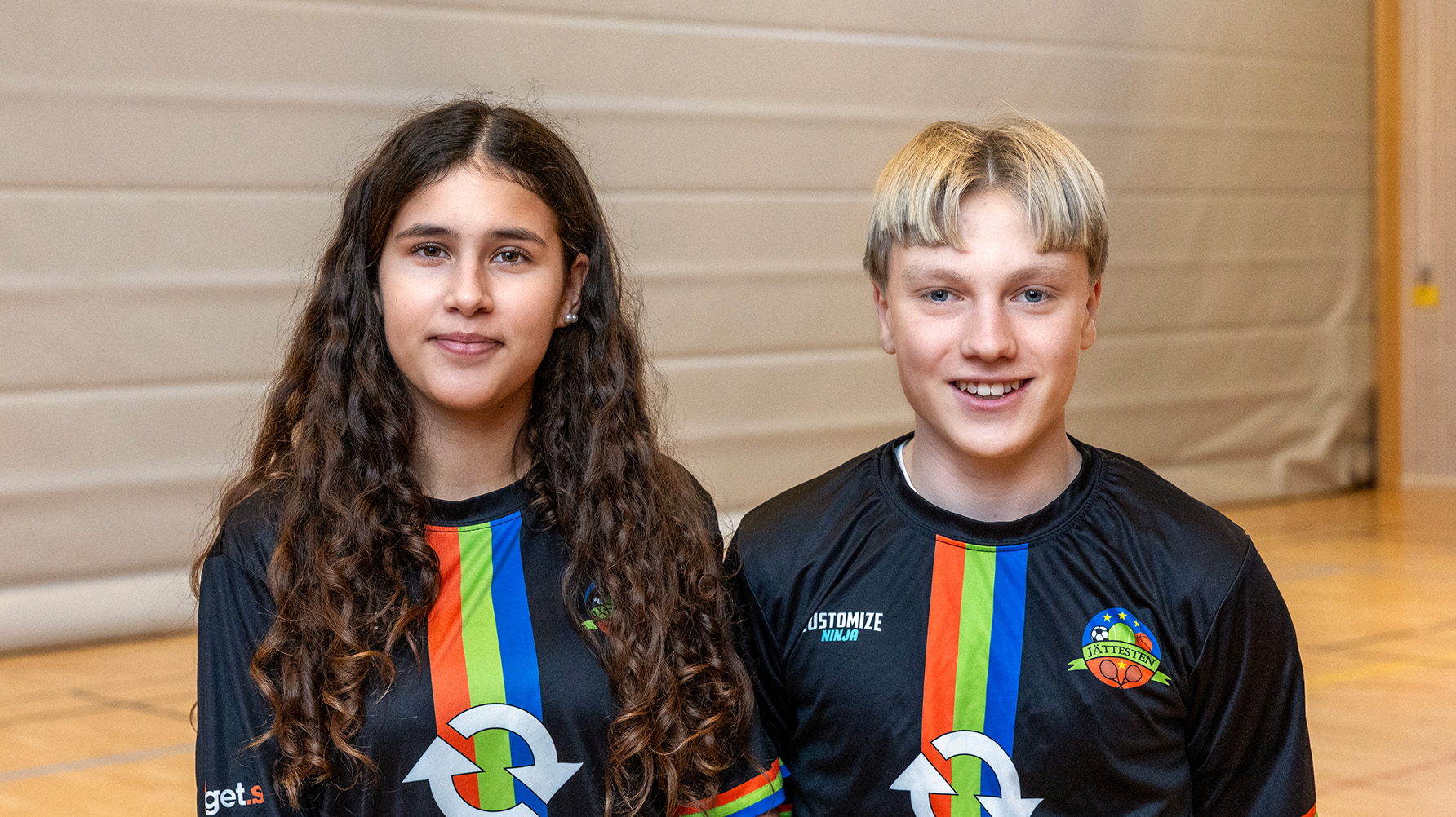 Izabella Runberg  och Linus Wulff. Foto: Nicklas Elmrin
