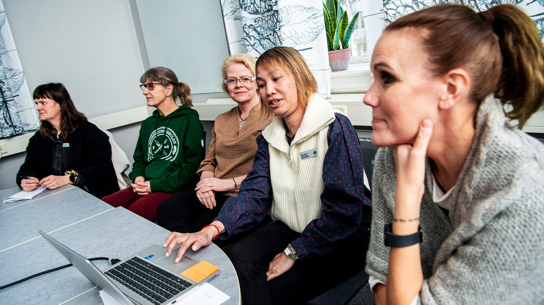 Sara Persson, Marie-Louise Liedman, Johanna Rexgård, Vivien Mach och Anette Thelander. Foto: Christian Örnberg