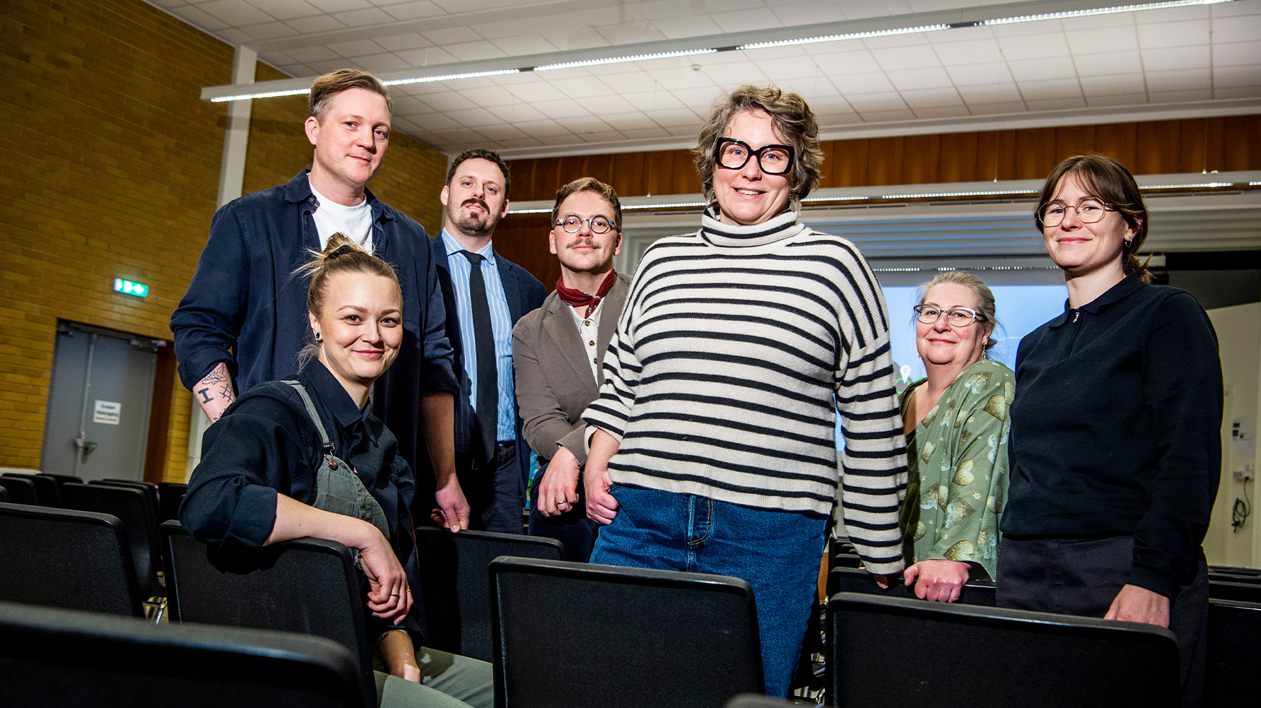 Karin Alvehus, rektor, Rasmus Wennergren, biträdande rektor med över­gripande ledningsansvar, Amanda Melander, administrativ chef, Alexander Wickström, biträdande rektor årskurs 5–6, Johan Olsson, biträdande rektor årskurs 4 och fritidshem, Pia Gustafsson, biträdande rektor årskurs 7–8, Lisa Niklasson, biträdande rektor årskurs 9, BUP, sjukhusskolan och korttidstillsyn. Foto: Christian Örnberg