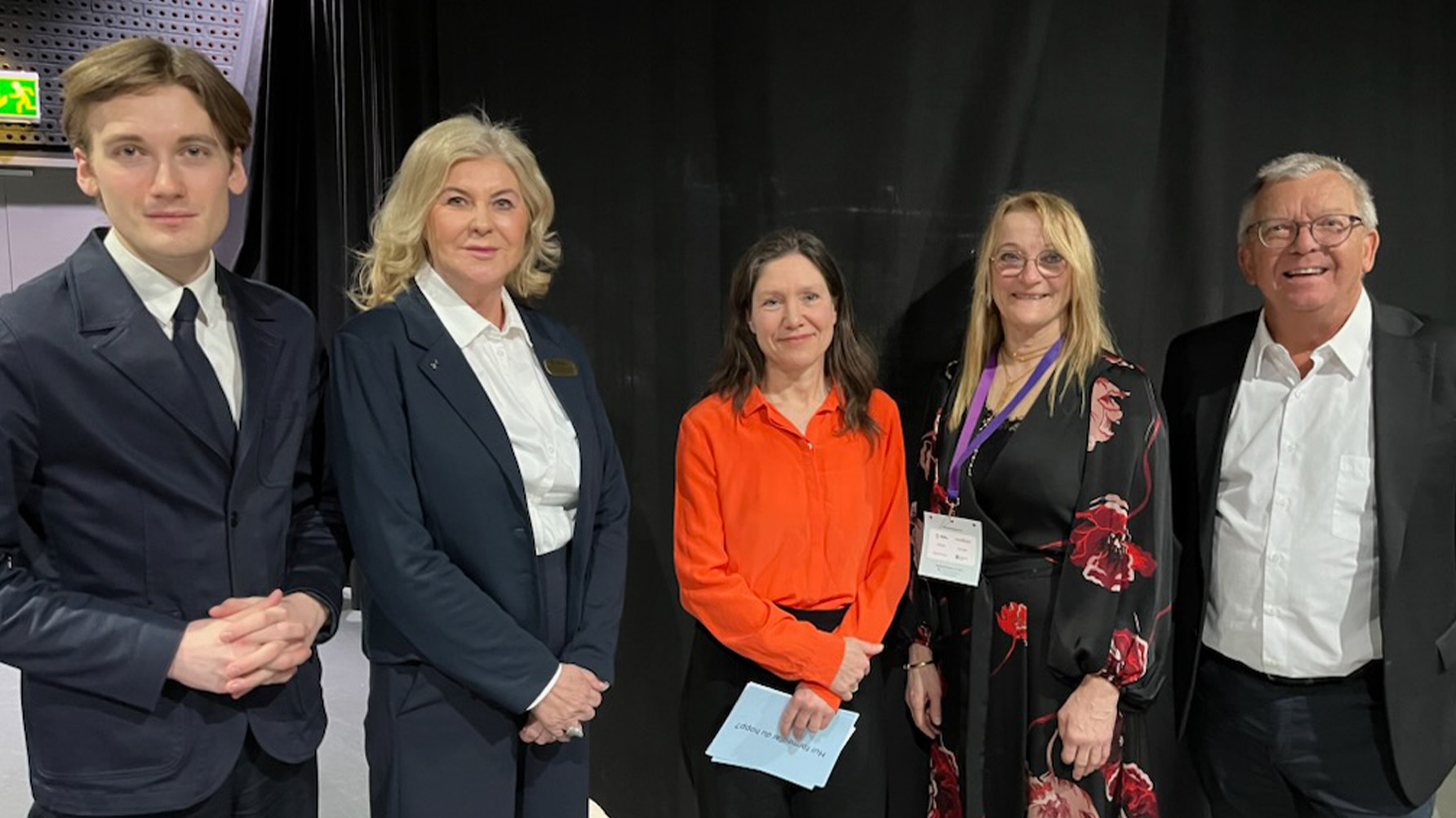 Jonatan Lamy, ordförande Sveriges Elevkårer, Ann-Charlotte Gavelin Rydman, förbundsordförande Sveriges Skolledare, journalisten Emma Leijnse som modererade samtalet och utredarna Åsa Lundkvist och Tomas Persson. Foto: Lenita Jällhage