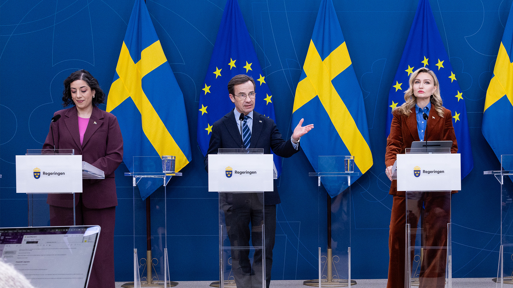 Simona Mohamsson (L), Ulf Kristersson (M), Ebba Busch (KD). Pressbild: Ninni Andersson/Regeringen.se. Bilden är tagen i ett annat sammanhang. 